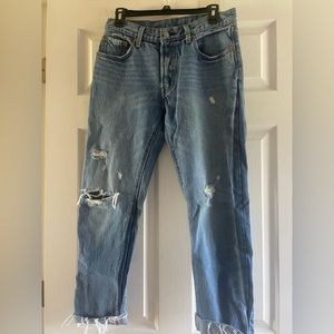 Levi’s Mid Rise Cropped Jeans Size 28 W 28 L